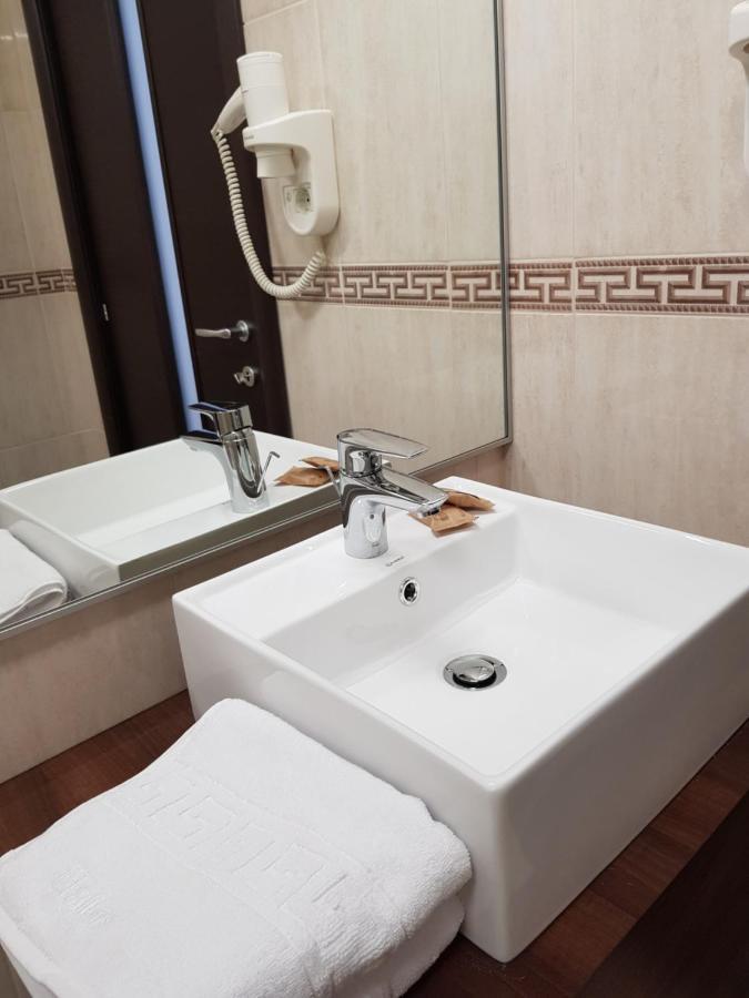 Helios Hotel Sulina Ngoại thất bức ảnh