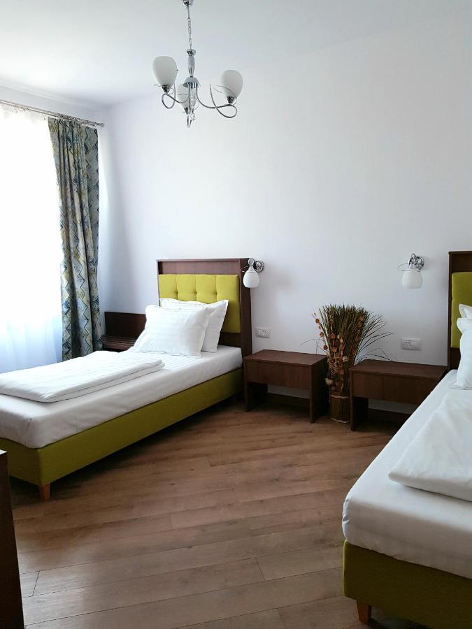 Helios Hotel Sulina Ngoại thất bức ảnh