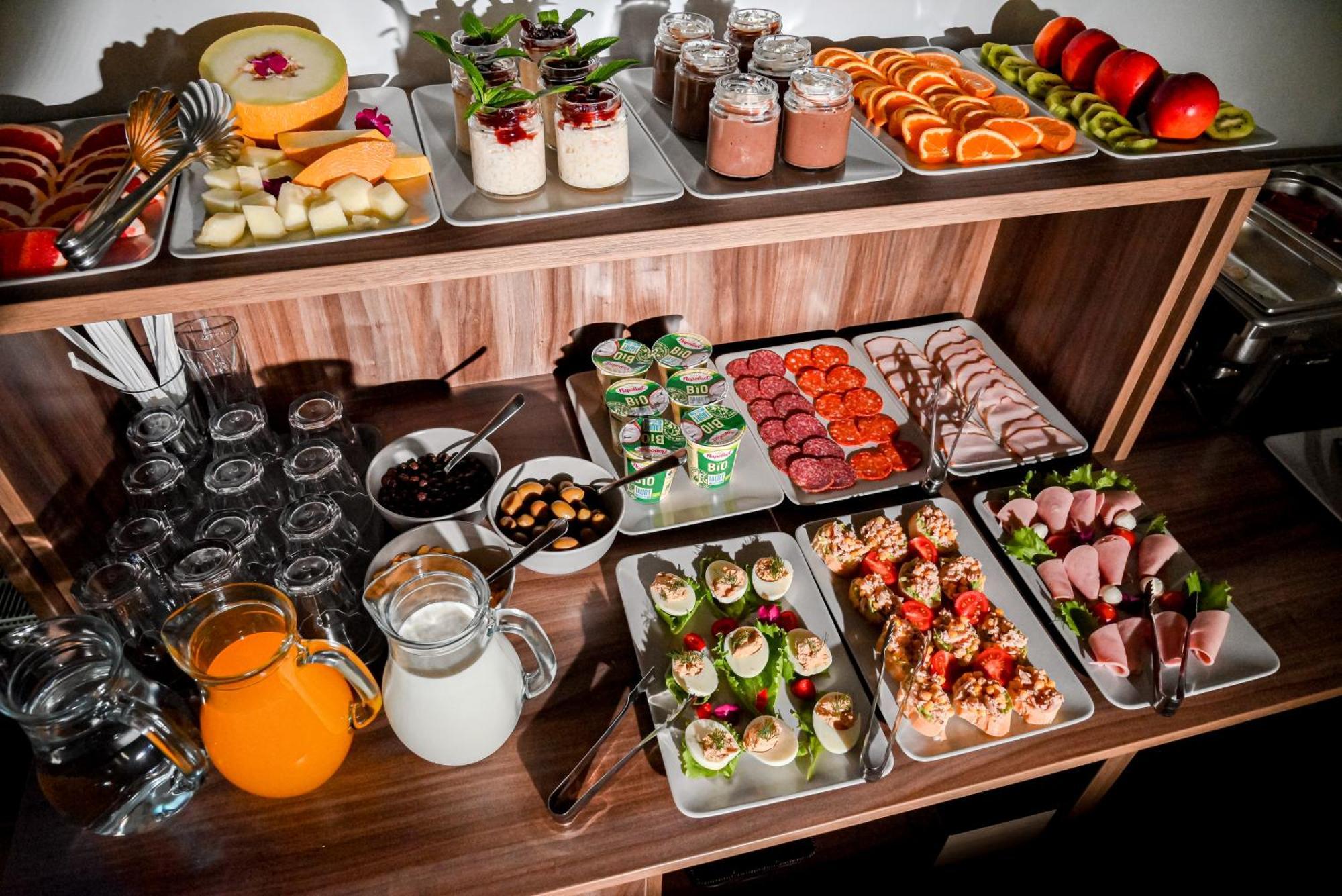 Helios Hotel Sulina Ngoại thất bức ảnh