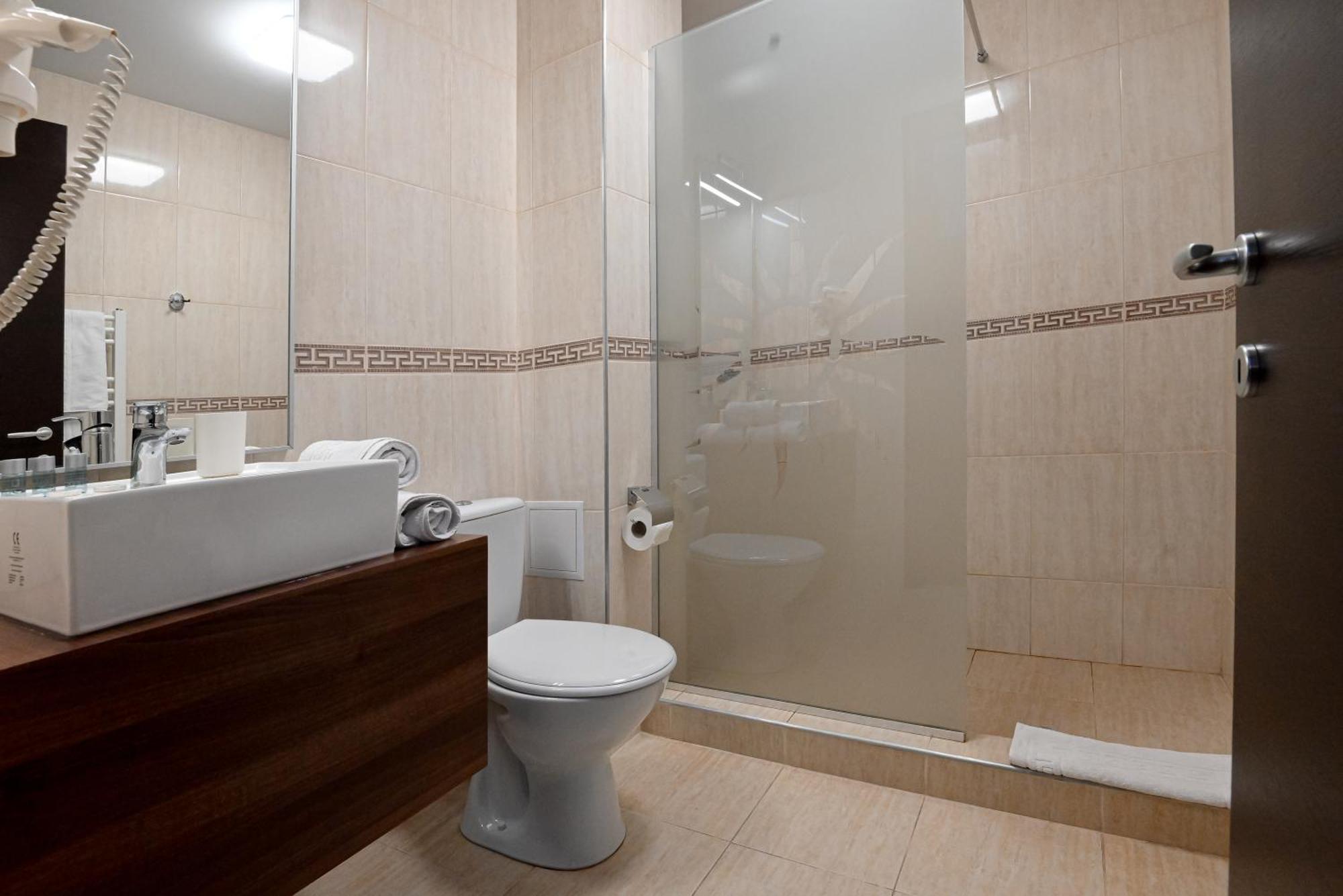 Helios Hotel Sulina Ngoại thất bức ảnh